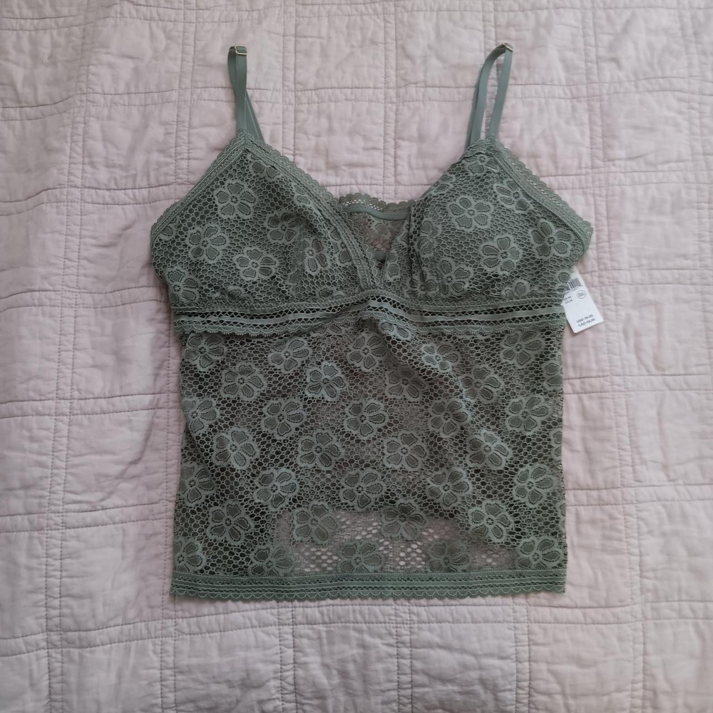 Elegant Aerie Green Lace Camisole